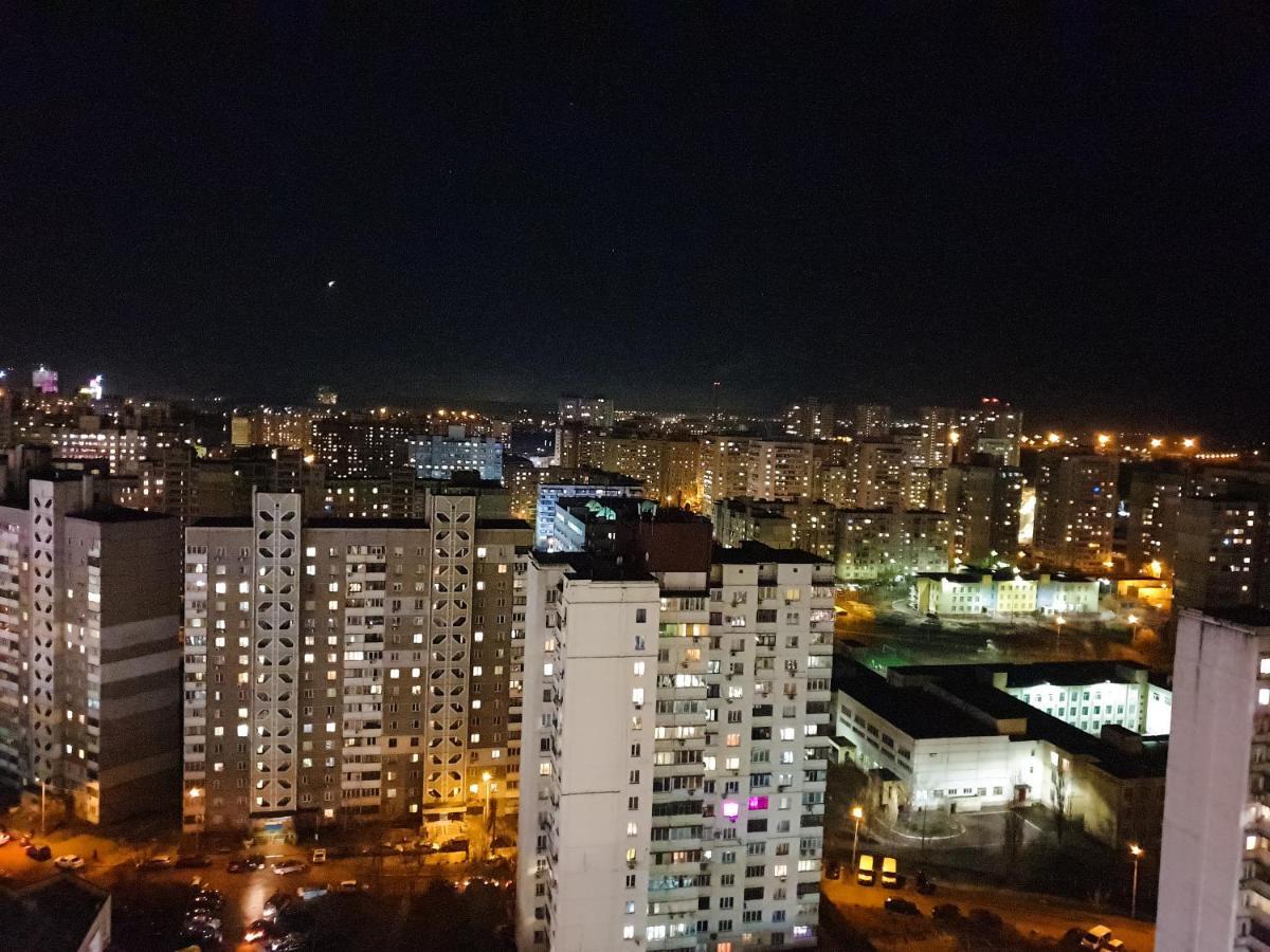 Шикарные апартаменты 3 минуты пешком от м Позняки Киев Экстерьер фото